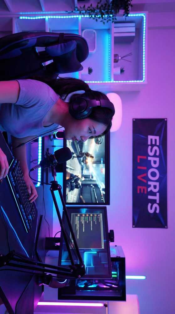 17c一起草游戏直播视频